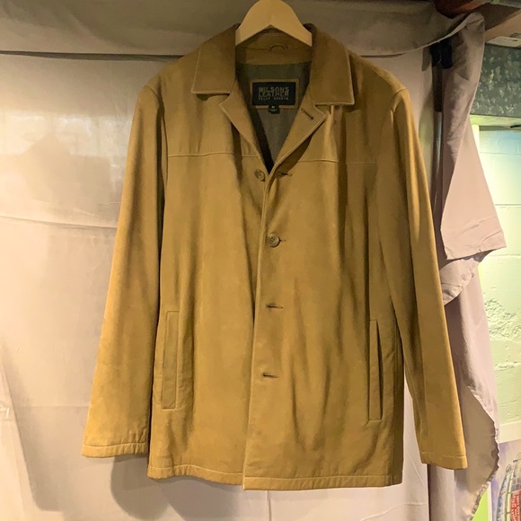 Wilson leather coat. - Picture 1 of 6